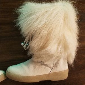 Pajar White FUR boots